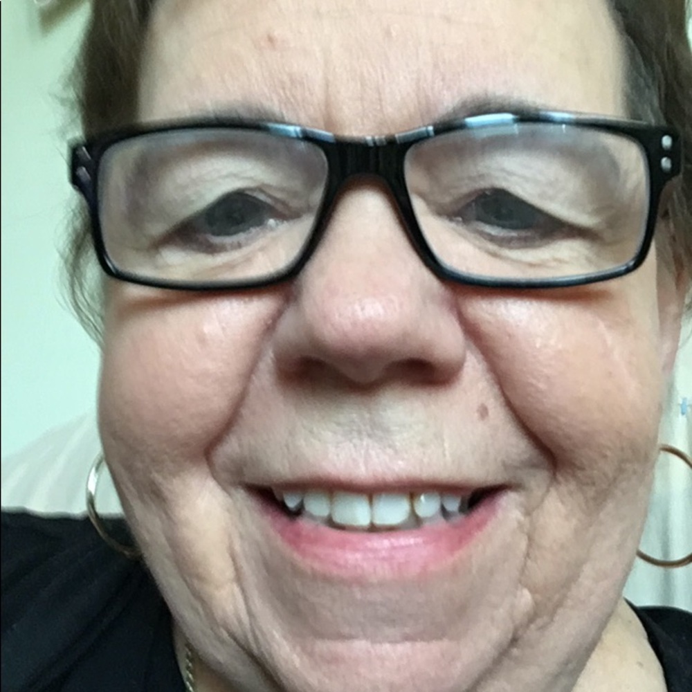 Meet your Posher, Carol